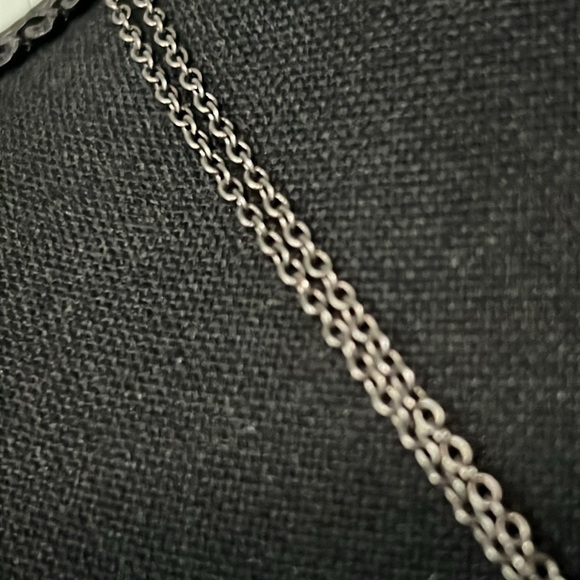 ⭐️ Silver and Charcoal Glitzy Necklace ⭐️ - Picture 3 of 4